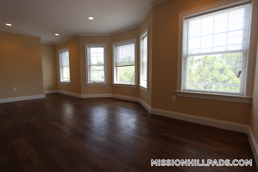 BOSTON - ROXBURY - 2 Beds, 1 Bath - Image 14