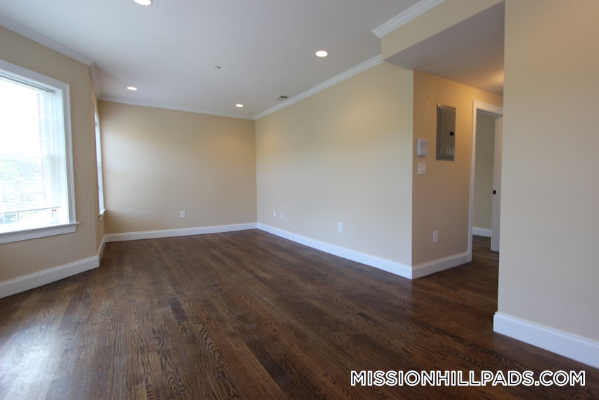 BOSTON - ROXBURY - 2 Beds, 1 Bath - Image 13