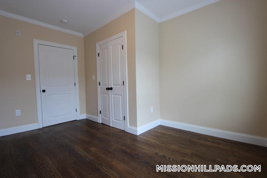 BOSTON - ROXBURY - 2 Beds, 1 Bath - Image 3