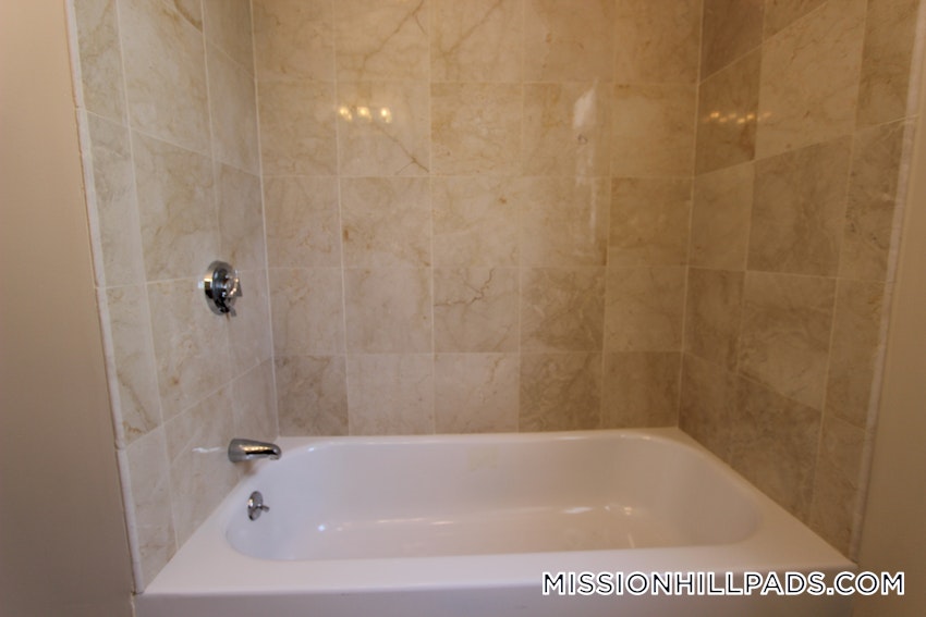 BOSTON - ROXBURY - 2 Beds, 1 Bath - Image 9