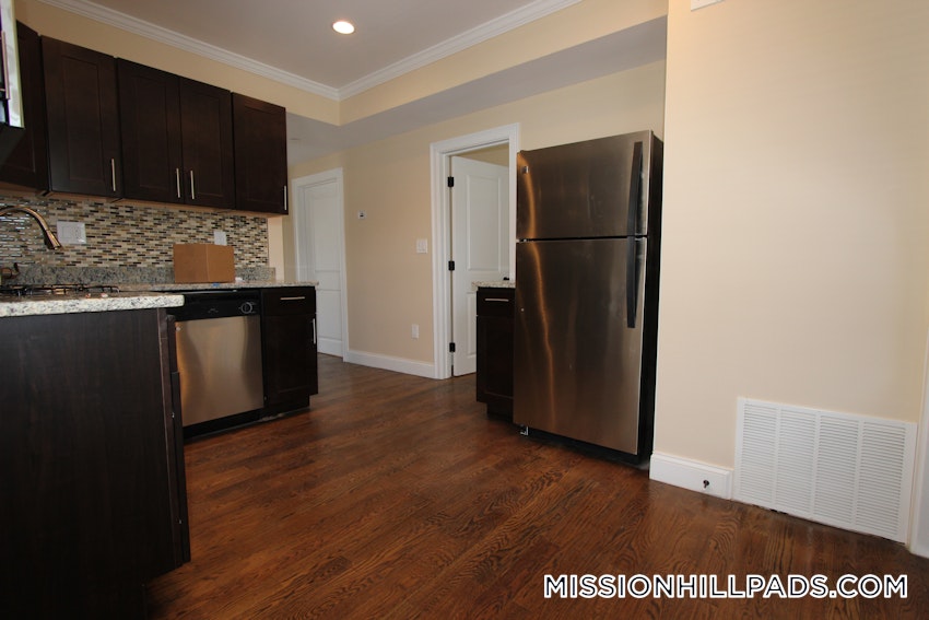 BOSTON - ROXBURY - 2 Beds, 1 Bath - Image 7