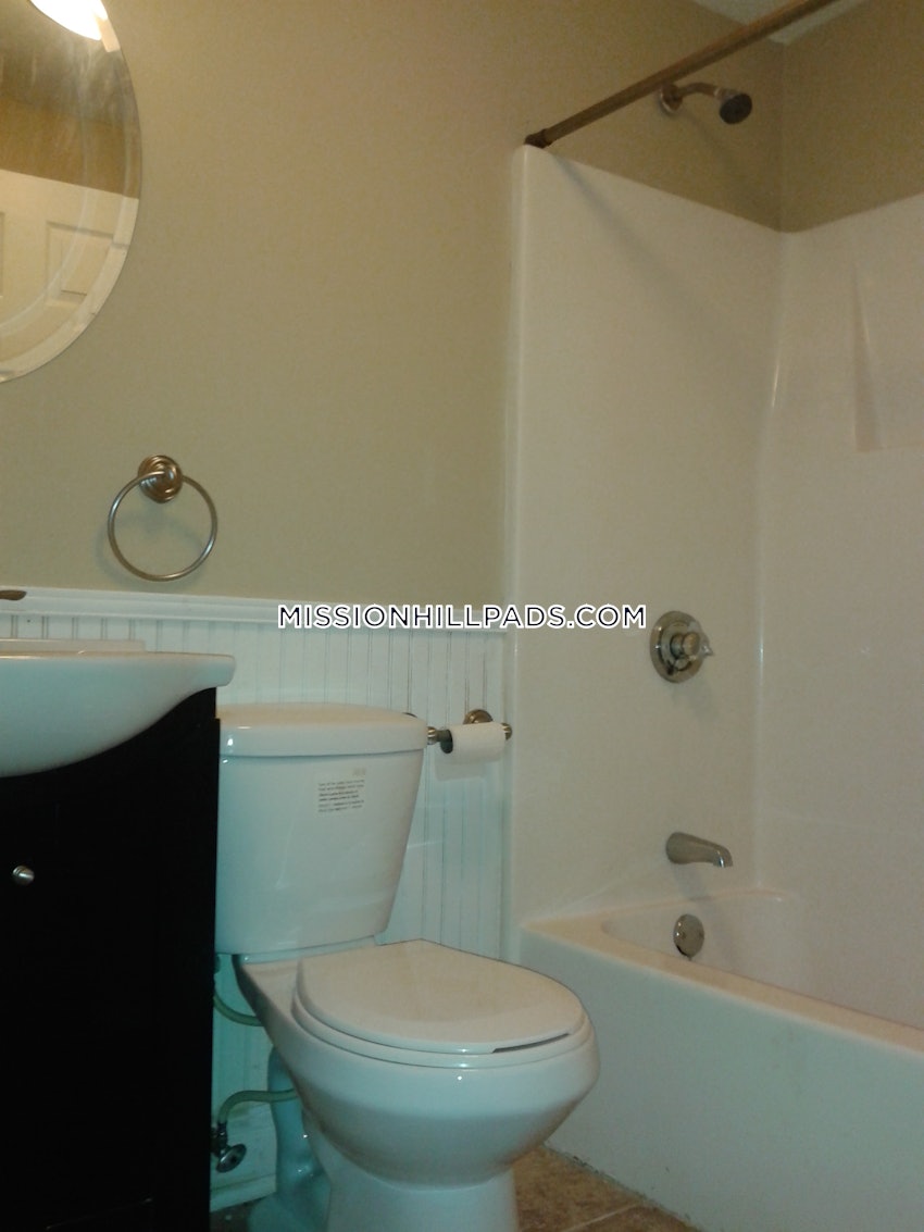 BOSTON - ROXBURY - 3 Beds, 1 Bath - Image 39