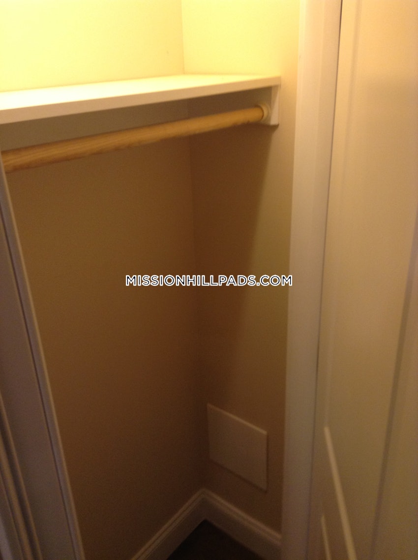 BOSTON - ROXBURY - 2 Beds, 2 Baths - Image 8