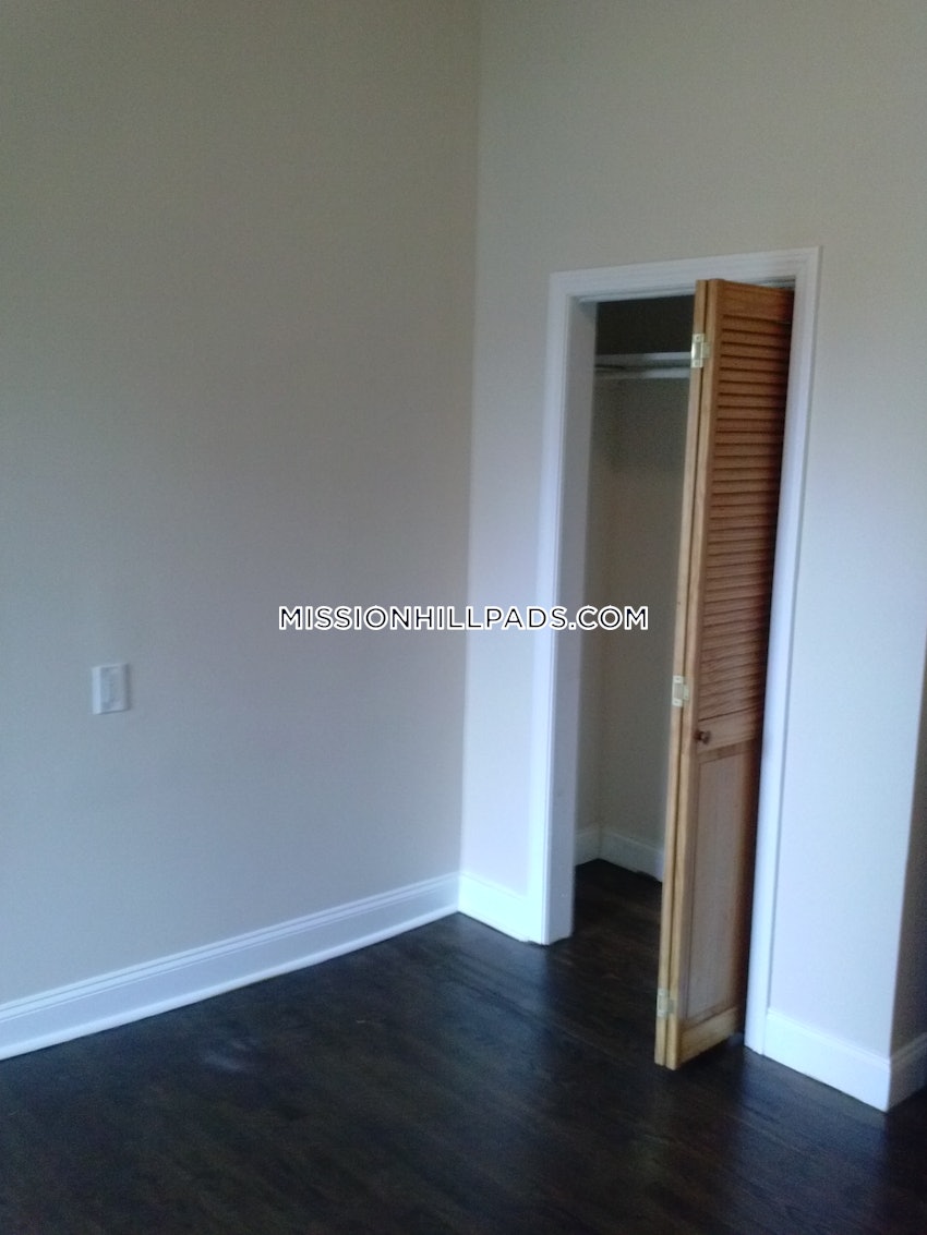 BOSTON - ROXBURY - 2 Beds, 1 Bath - Image 16