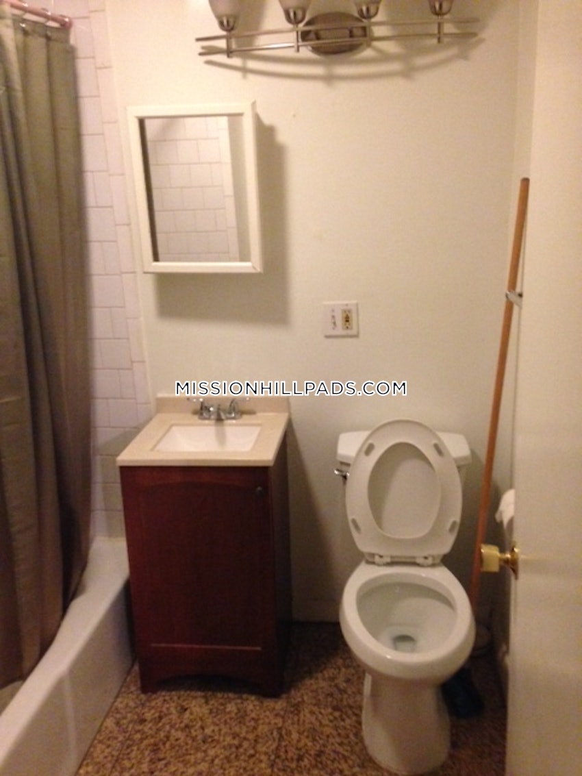 BOSTON - ROXBURY - 2 Beds, 1 Bath - Image 7