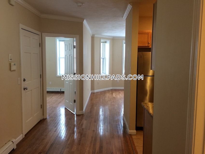 BOSTON - ROXBURY - 3 Beds, 1 Bath - Image 7