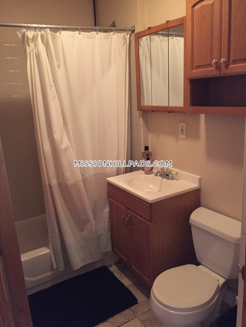 BOSTON - ROXBURY - 2 Beds, 1 Bath - Image 30