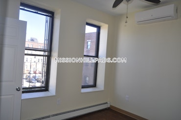 Boston - 3 Beds, 1 Baths