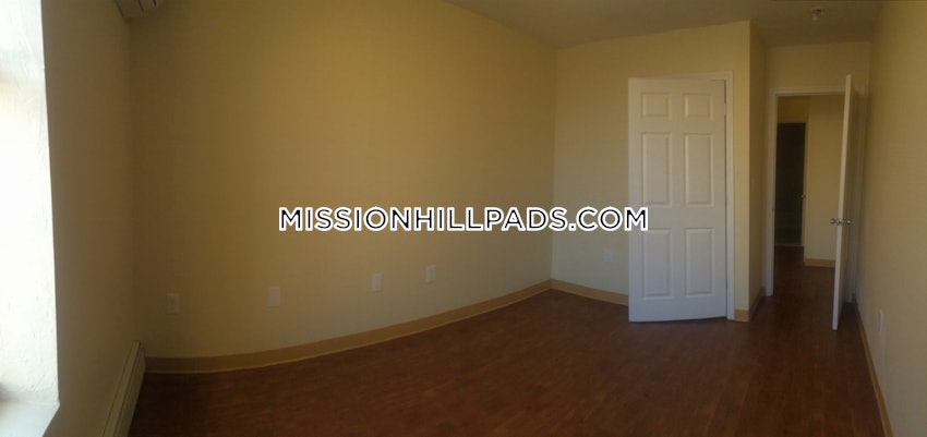 BOSTON - ROXBURY - 3 Beds, 1 Bath - Image 10