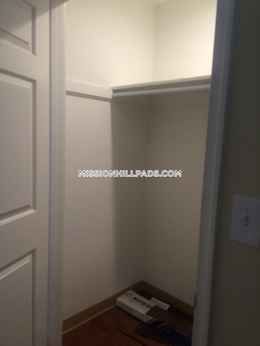 Boston - 3 Beds, 1 Baths