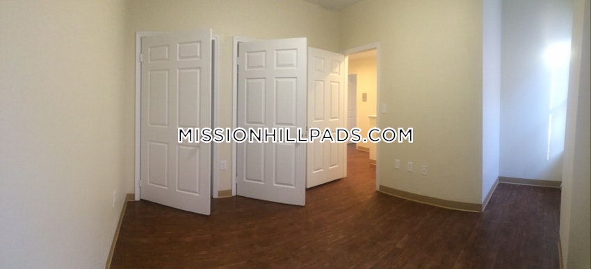 BOSTON - ROXBURY - 3 Beds, 1 Bath - Image 5