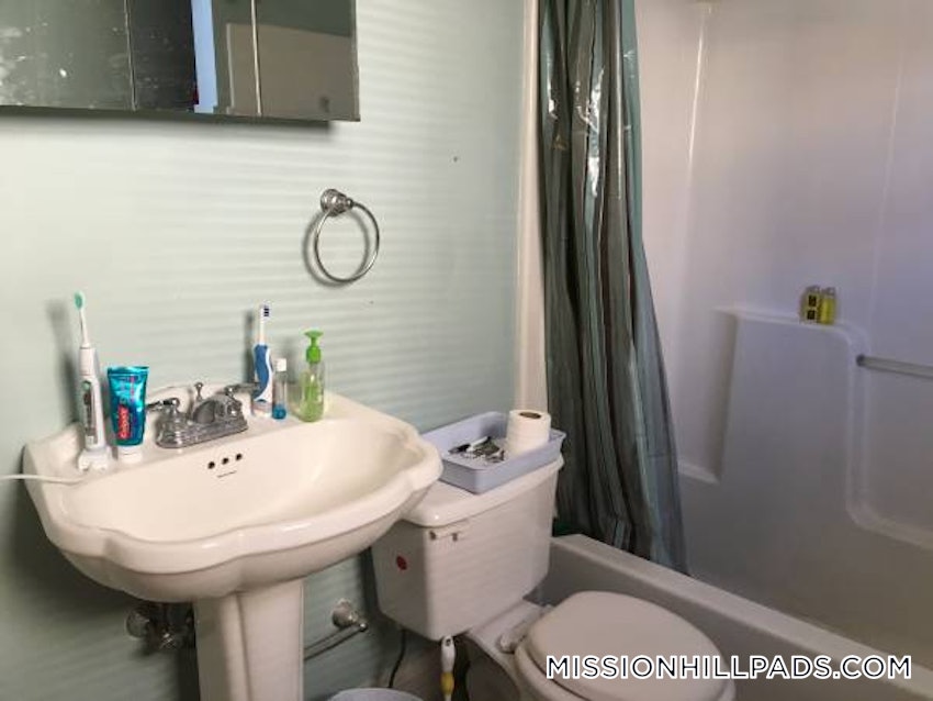 BOSTON - ROXBURY - 2 Beds, 1.5 Baths - Image 16