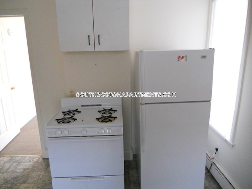 BOSTON - SOUTH BOSTON - ANDREW SQUARE - 3 Beds, 1 Bath - Image 2