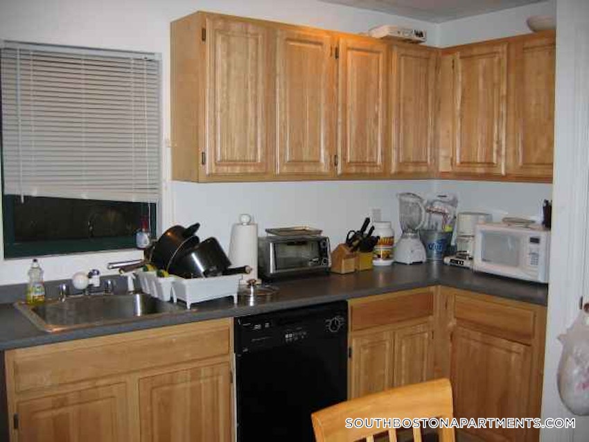 BOSTON - SOUTH BOSTON - ANDREW SQUARE - 4 Beds, 1 Bath - Image 5