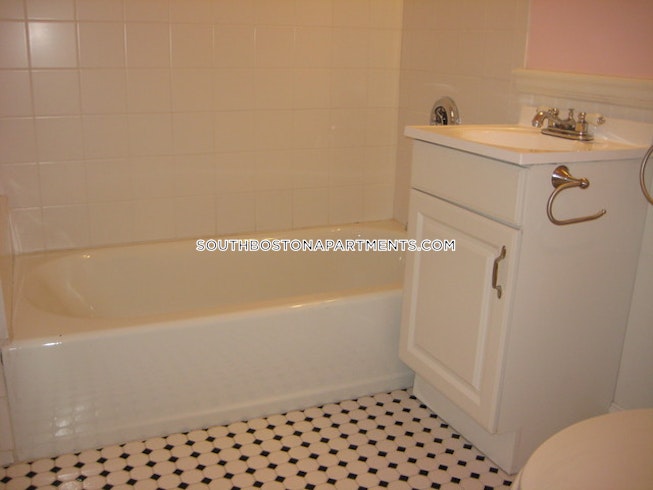 Boston - $3,800+ /mo