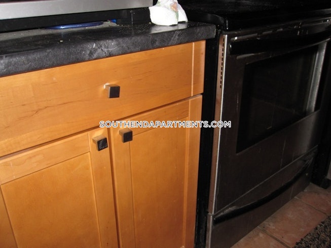 Boston - $4,100+ /mo