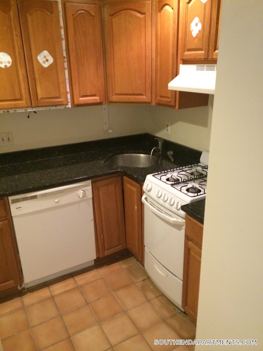 BOSTON - SOUTH END - 1 Bed, 1 Bath - Image 3