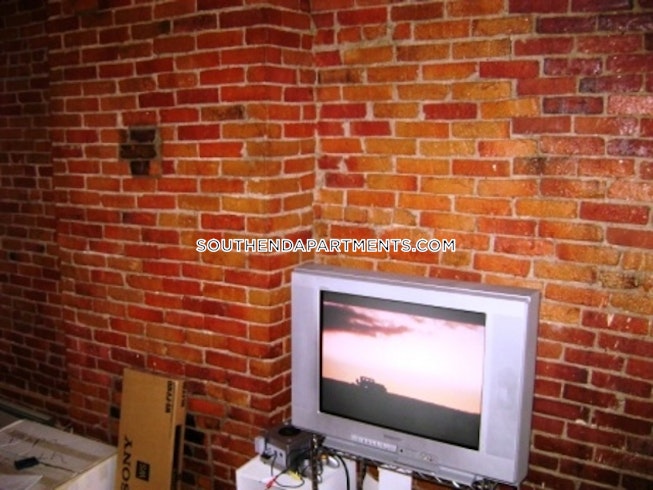 Boston - $4,100+ /mo