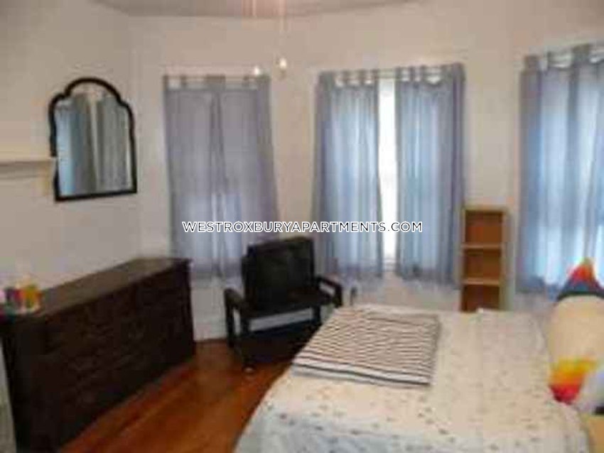 BOSTON - WEST ROXBURY - 2 Beds, 1 Bath - Image 3