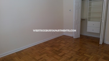 Chestnut Hill - 2 Beds, 1.5 Baths