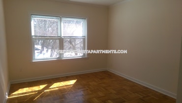 Chestnut Hill - 2 Beds, 1.5 Baths