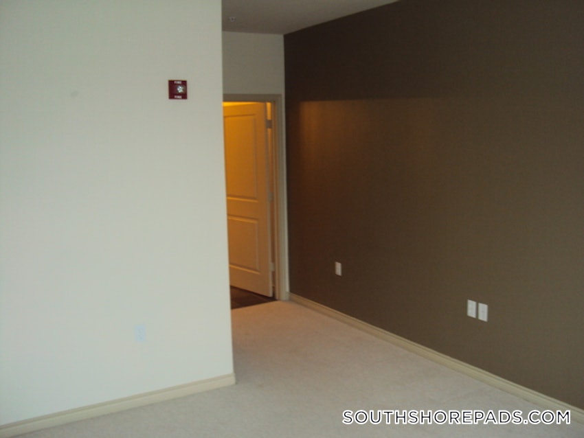 BRAINTREE - 2 Beds, 2 Baths - Image 17