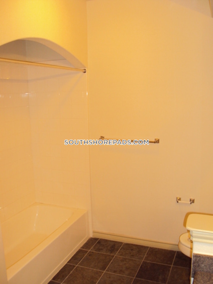 BRAINTREE - 2 Beds, 2 Baths - Image 42