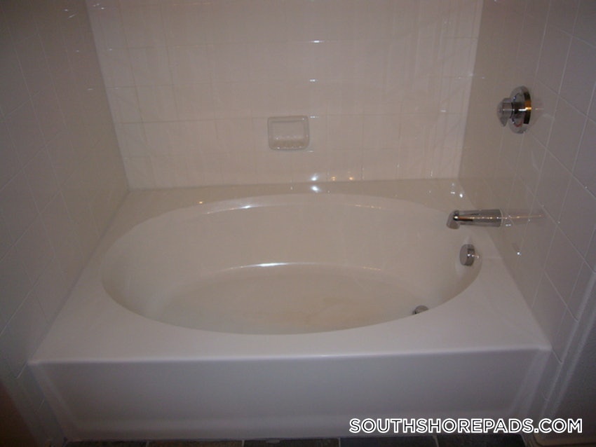 BRAINTREE - 2 Beds, 2 Baths - Image 40