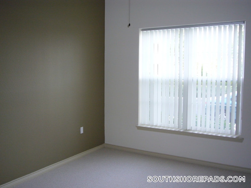 BRAINTREE - 2 Beds, 2 Baths - Image 15