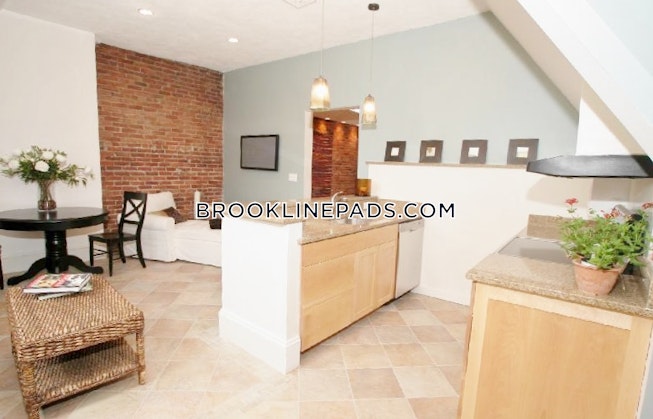 Brookline - $2,900+ /mo