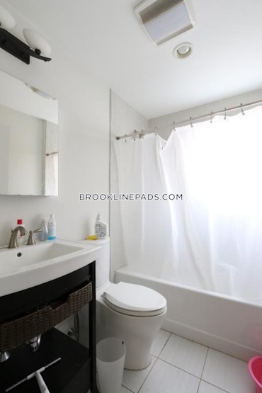 Brookline - 4 Beds, 2 Baths
