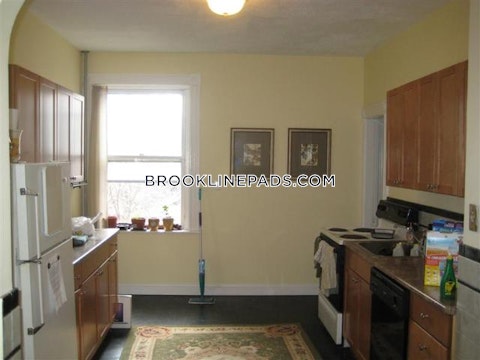 Euston St. Brookline photo 7
