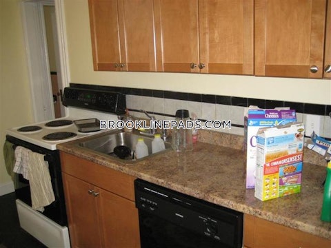 Euston St. Brookline photo 4