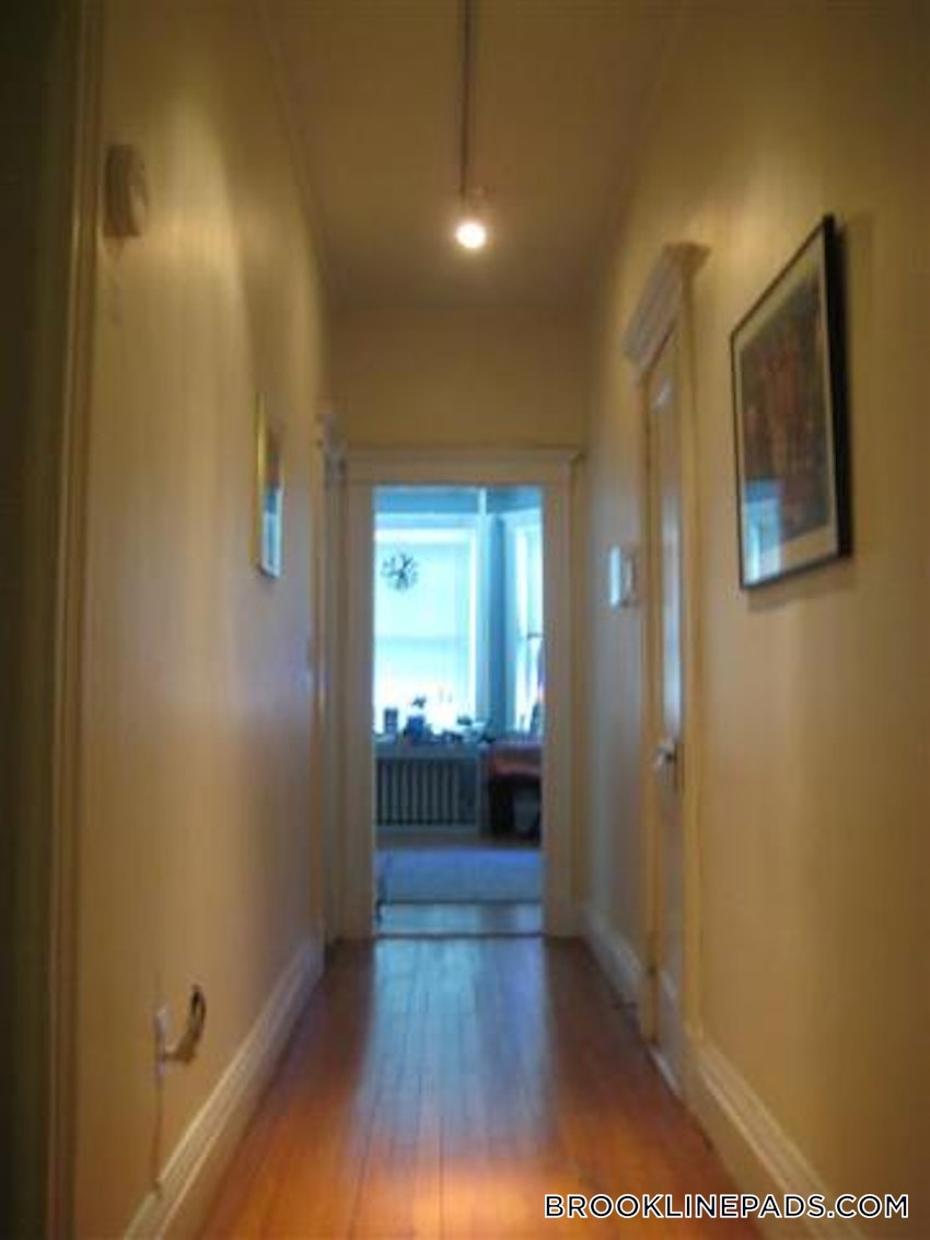 BROOKLINE- BOSTON UNIVERSITY - 3 Beds, 2 Baths - Image 16