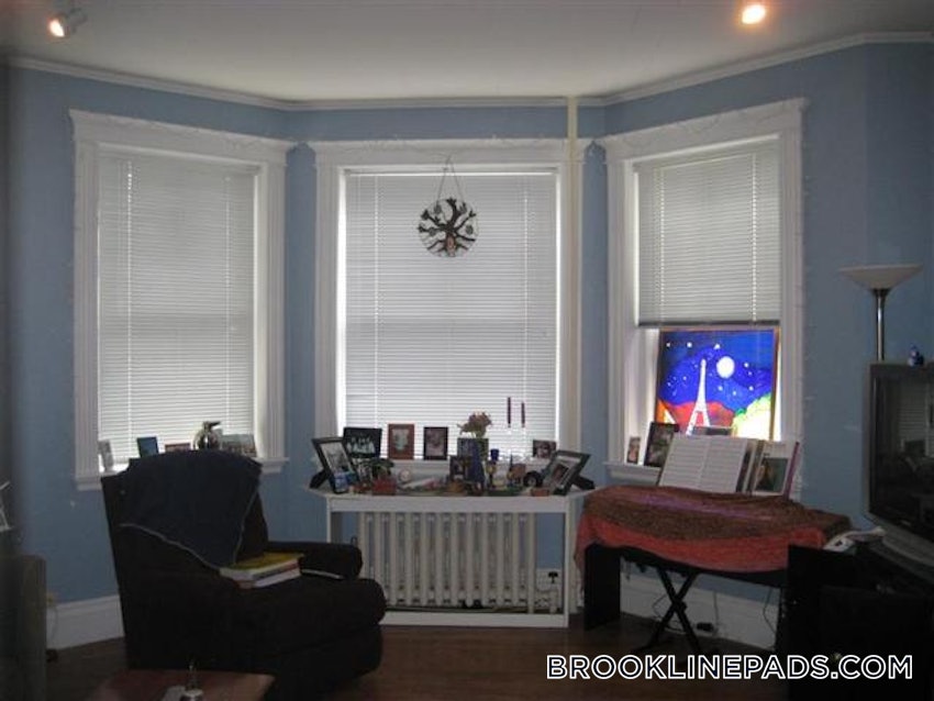 BROOKLINE- BOSTON UNIVERSITY - 3 Beds, 2 Baths - Image 2