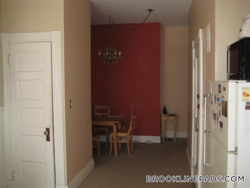 BROOKLINE- BOSTON UNIVERSITY - 4 Beds, 2 Baths - Image 20