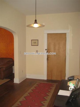 Euston St. Brookline