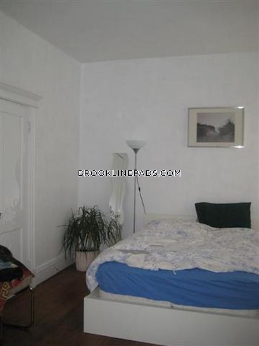 Brookline - $5,400+ /month