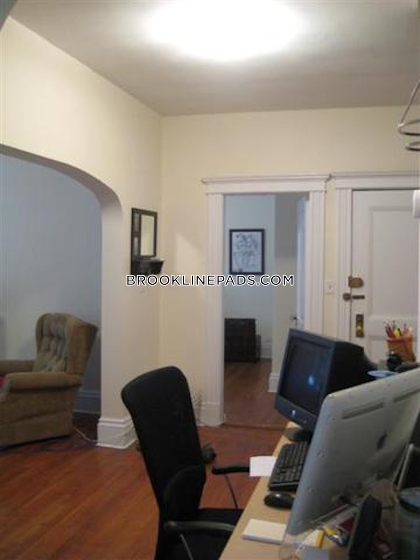 BROOKLINE- BOSTON UNIVERSITY - 2 Beds, 1 Bath - Image 6