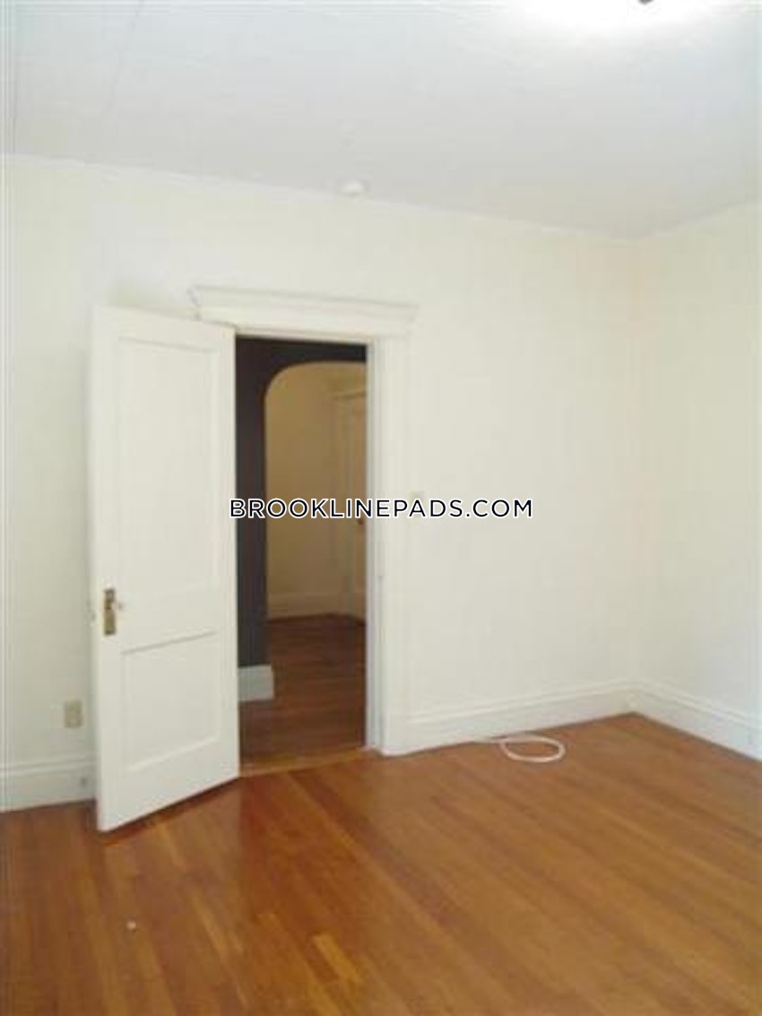 BROOKLINE- BOSTON UNIVERSITY - 2 Beds, 1 Bath - Image 14