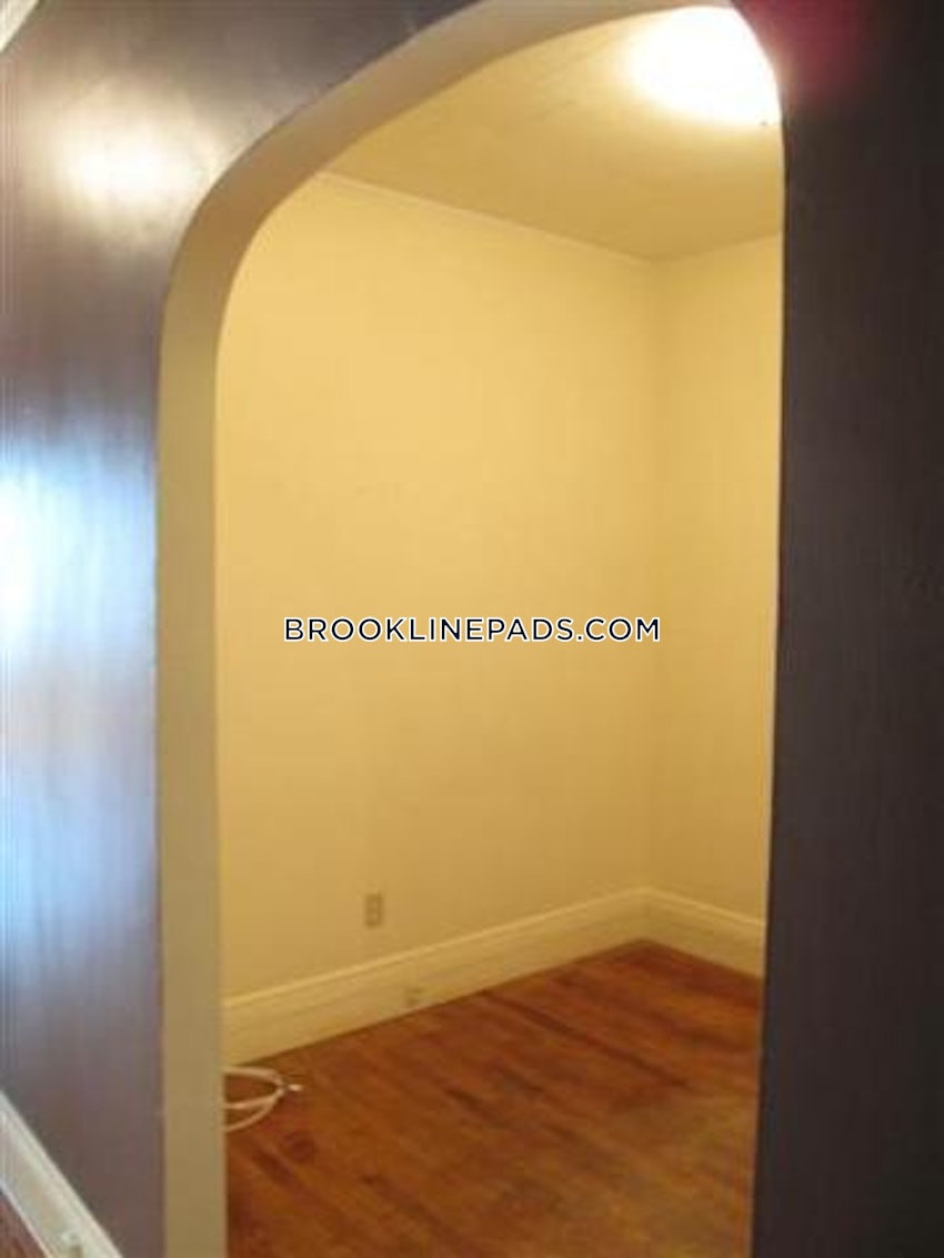 BROOKLINE- BOSTON UNIVERSITY - 2 Beds, 1 Bath - Image 13