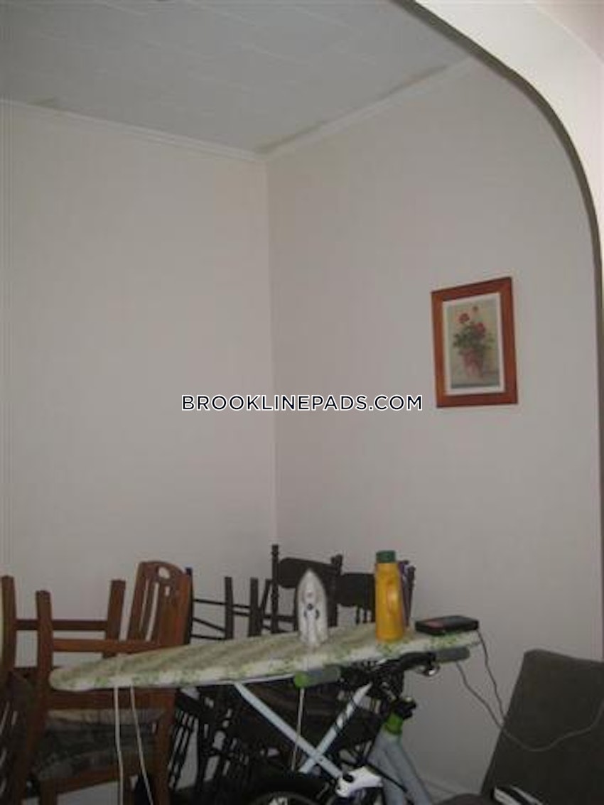 BROOKLINE- BOSTON UNIVERSITY - 3 Beds, 2 Baths - Image 50