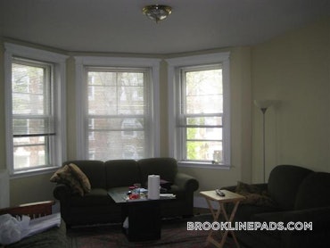 Boston University, Brookline, MA - 2 Beds, 1 Bath - $4,300 - ID#5423303