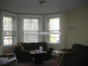 Brookline 2 Beds 1 Bath  Boston University - $4,400 No Fee