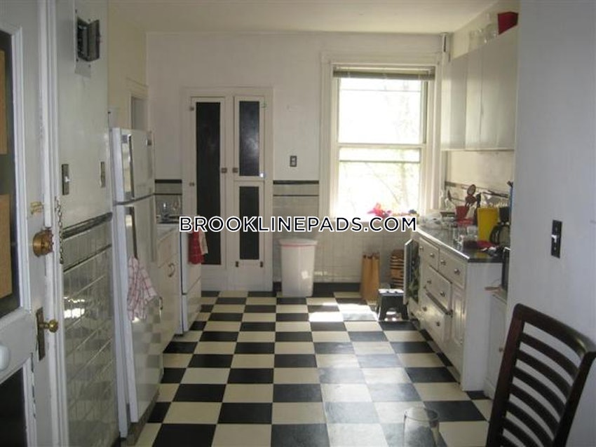 BROOKLINE- BOSTON UNIVERSITY - 2 Beds, 1 Bath - Image 7