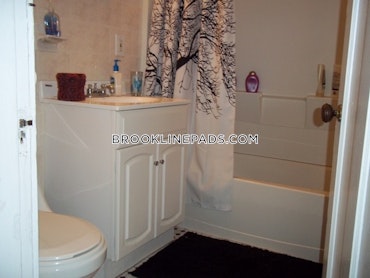 Brookline - 3 Beds, 1 Baths