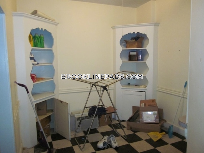 Brookline - Boston University - 4 Beds, 2 Baths - Image 7