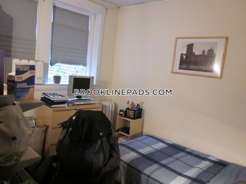Brookline - Boston University - 4 Beds, 2 Baths - Image 2