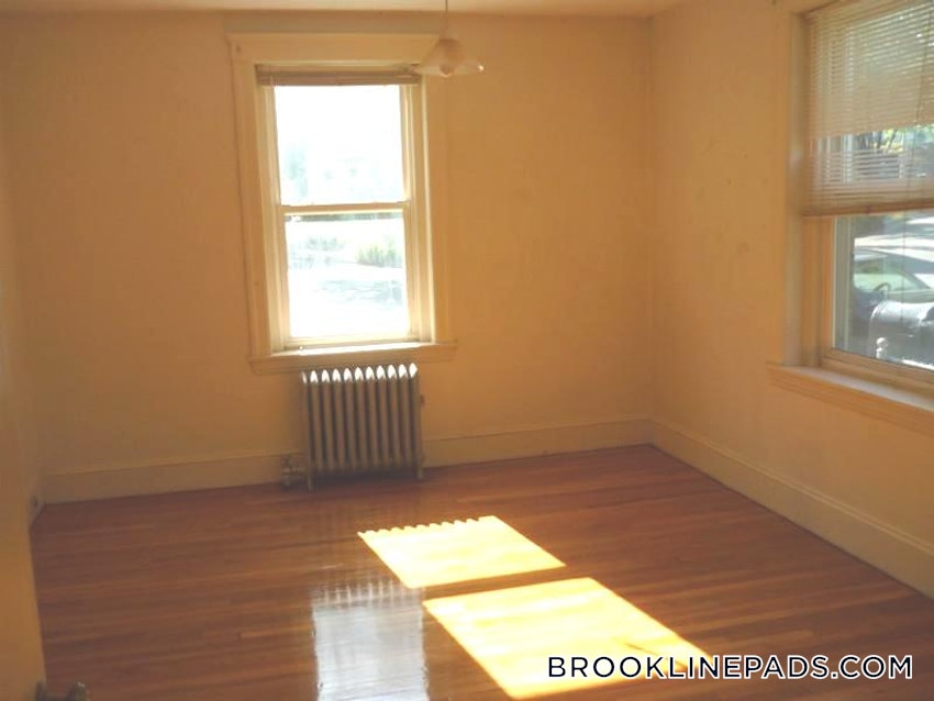 BROOKLINE- BOSTON UNIVERSITY - 3 Beds, 1 Bath - Image 15