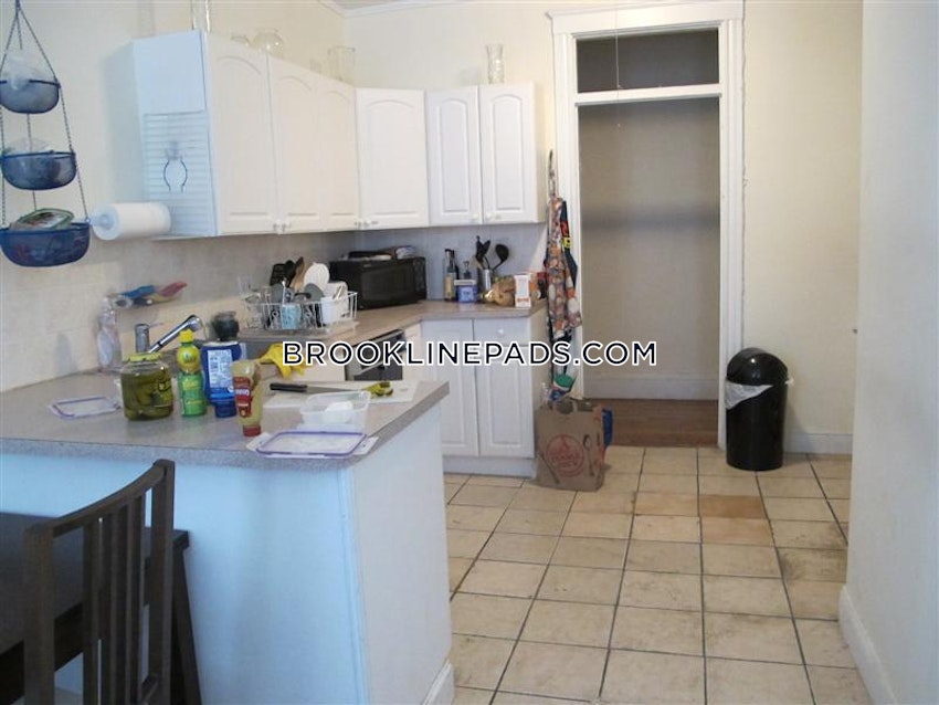 BROOKLINE- BOSTON UNIVERSITY - 3 Beds, 1 Bath - Image 22